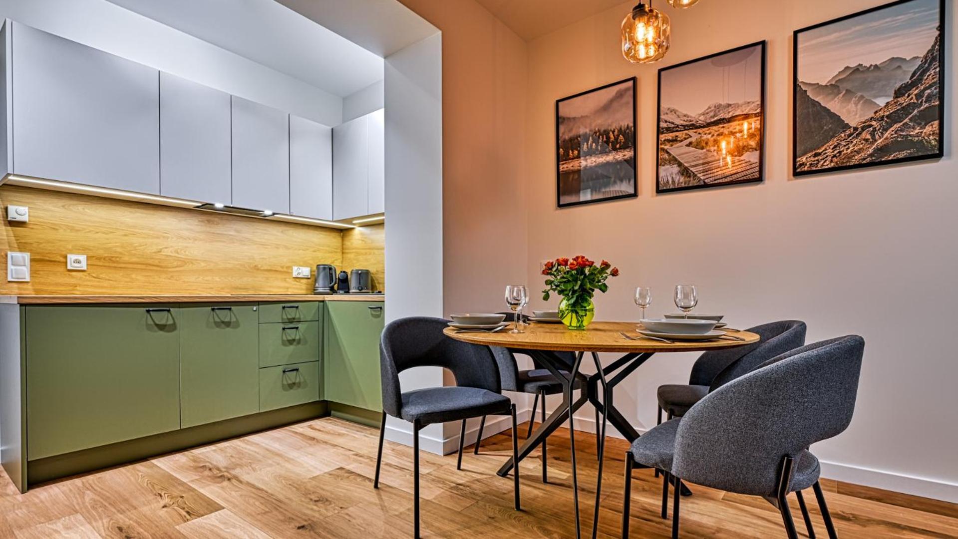 Ostoja Vip Ze Strefa Relaksu I Pokojem Zabaw By Royal Aparts Apartment