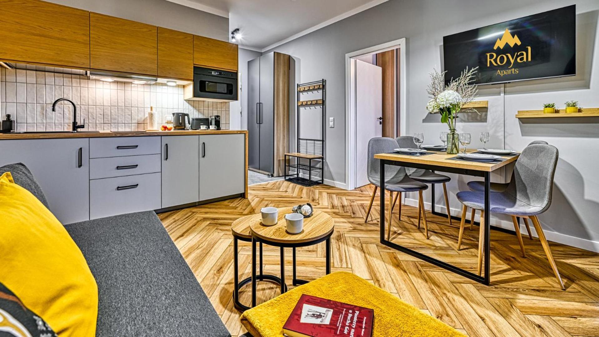 Ostoja Vip Ze Strefa Relaksu I Pokojem Zabaw By Royal Aparts Apartment