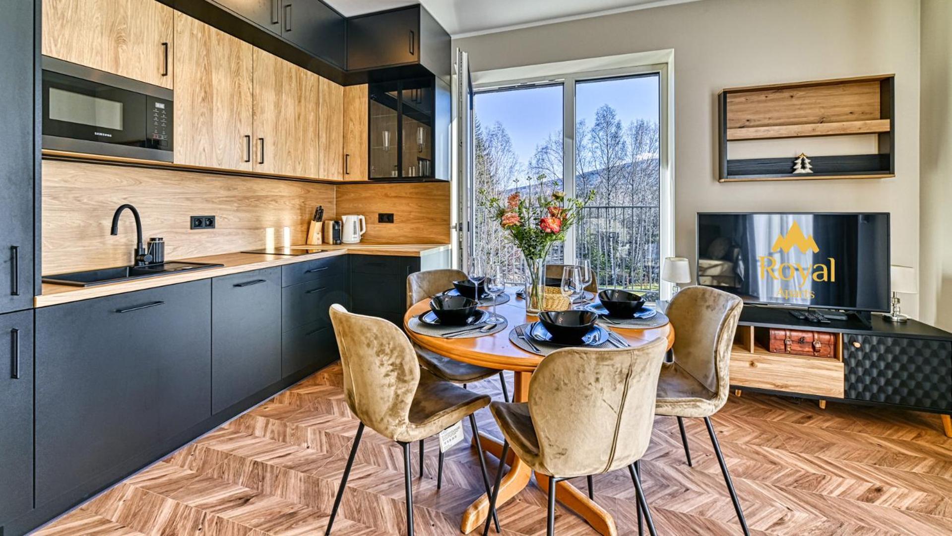 Ostoja Vip Ze Strefa Relaksu I Pokojem Zabaw By Royal Aparts Apartment *